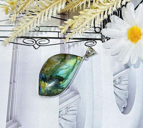 DZ19 Whosale Gemstone Rock DIY Jewelry For Girls Crystal Labradorite Necklace and Pendent