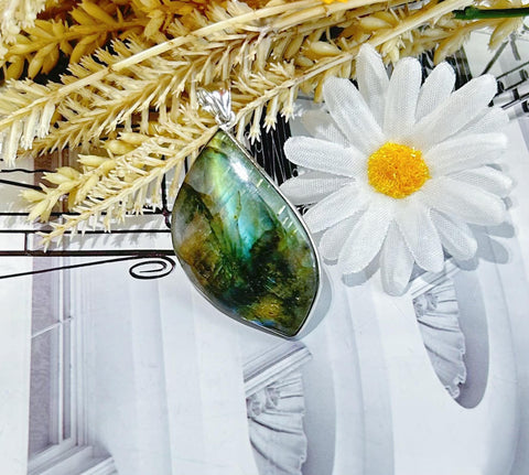DZ19 Whosale Gemstone Rock DIY Jewelry For Girls Crystal Labradorite Necklace and Pendent